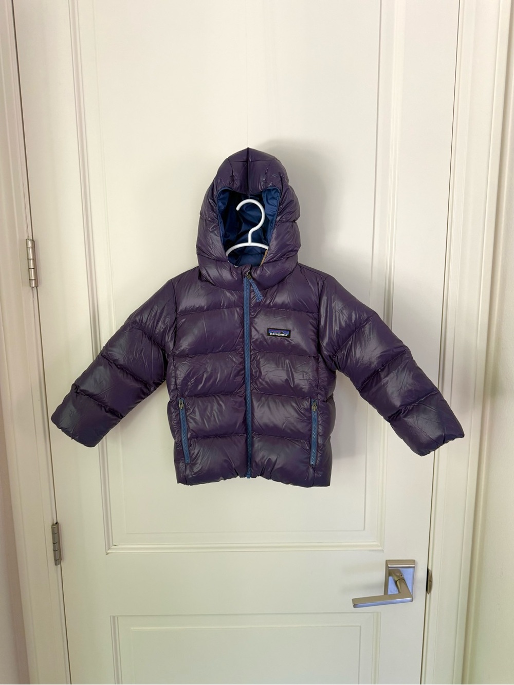 Patagonia Baby Hi-Loft Down Sweater Hoody Jacket Plummet Purple 4T or 5T New Tag